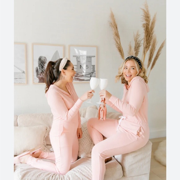 Jillian Harris x Smash and Tess Pink Romper - Picture 3 of 10